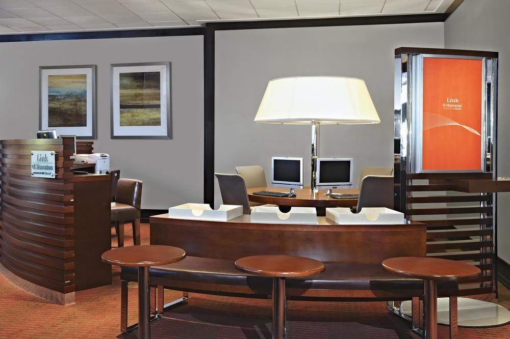 Sheraton Vancouver Guildford Hotel Суррей Екстер'єр фото
