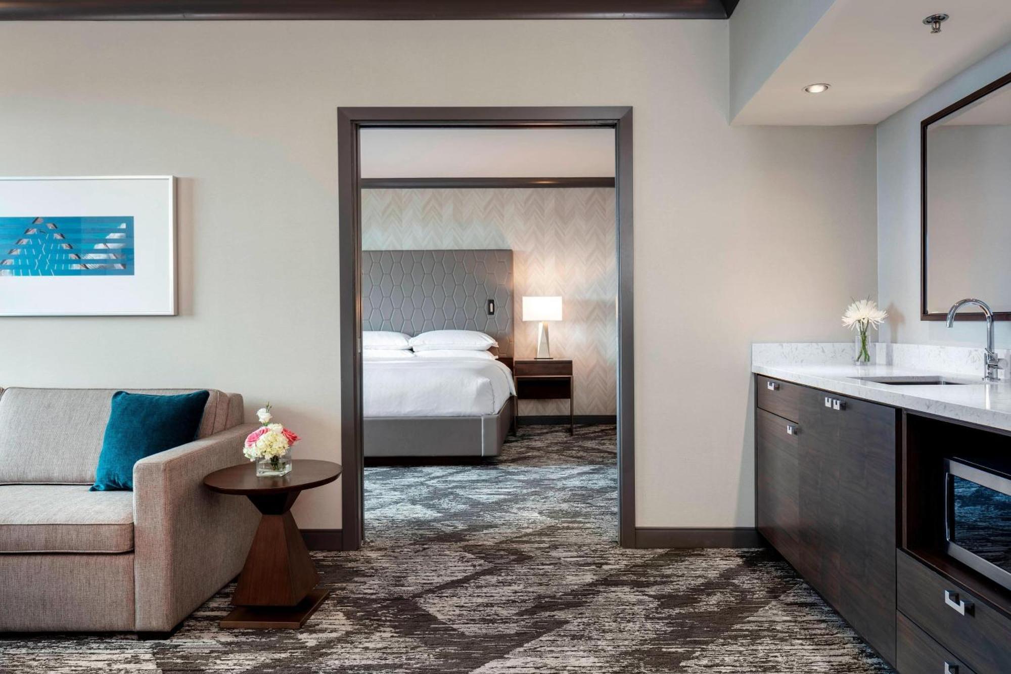 Sheraton Vancouver Guildford Hotel Суррей Екстер'єр фото
