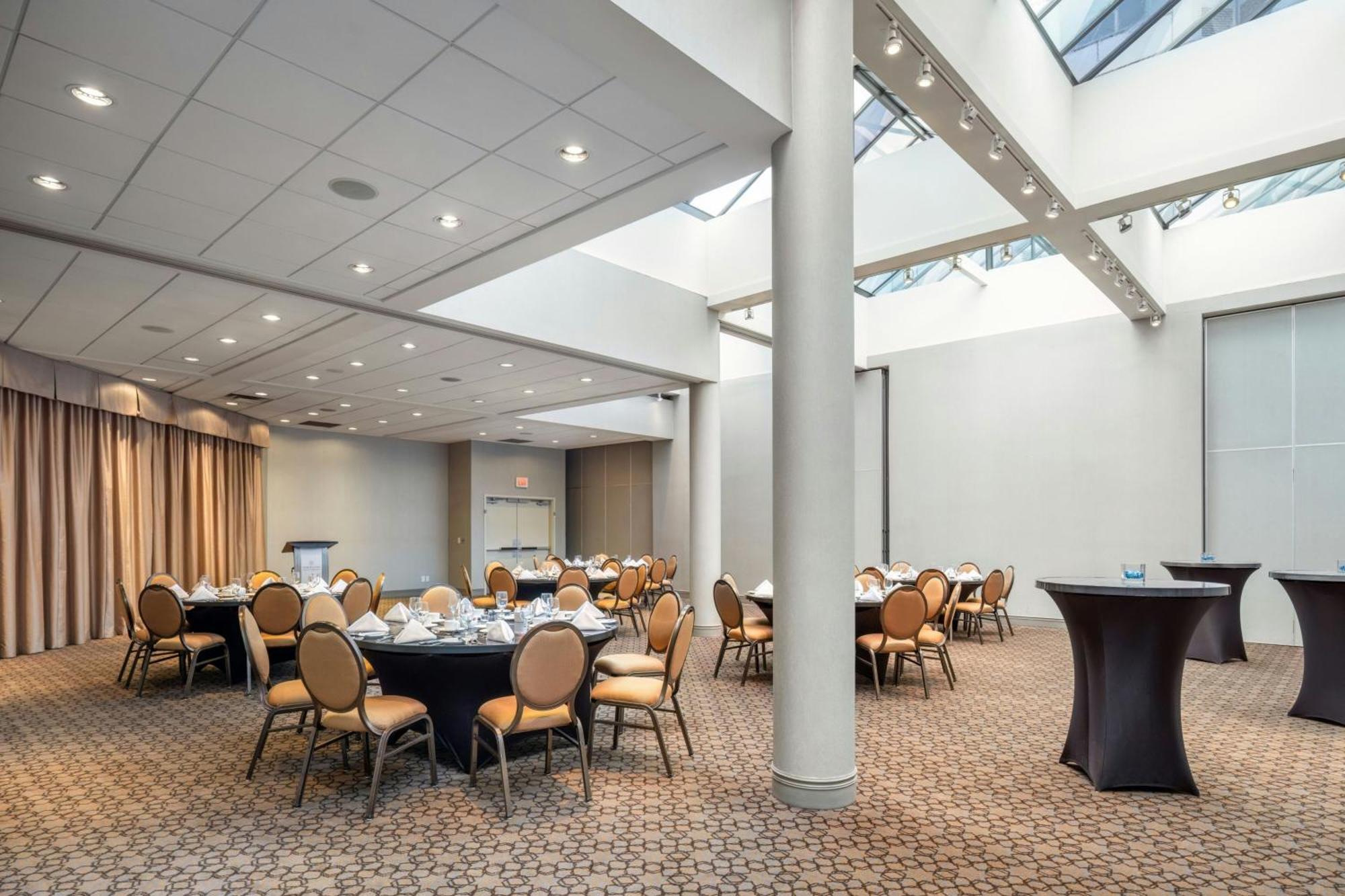 Sheraton Vancouver Guildford Hotel Суррей Екстер'єр фото