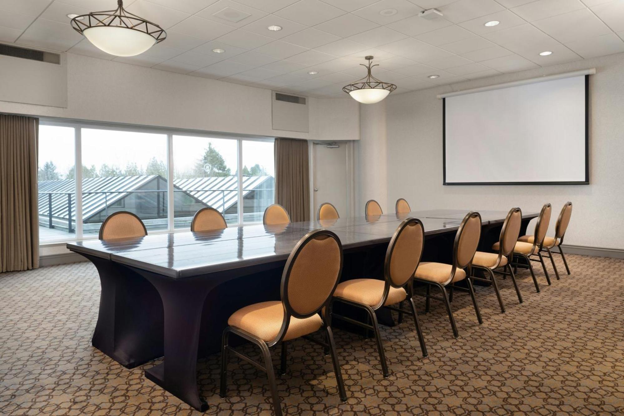 Sheraton Vancouver Guildford Hotel Суррей Екстер'єр фото