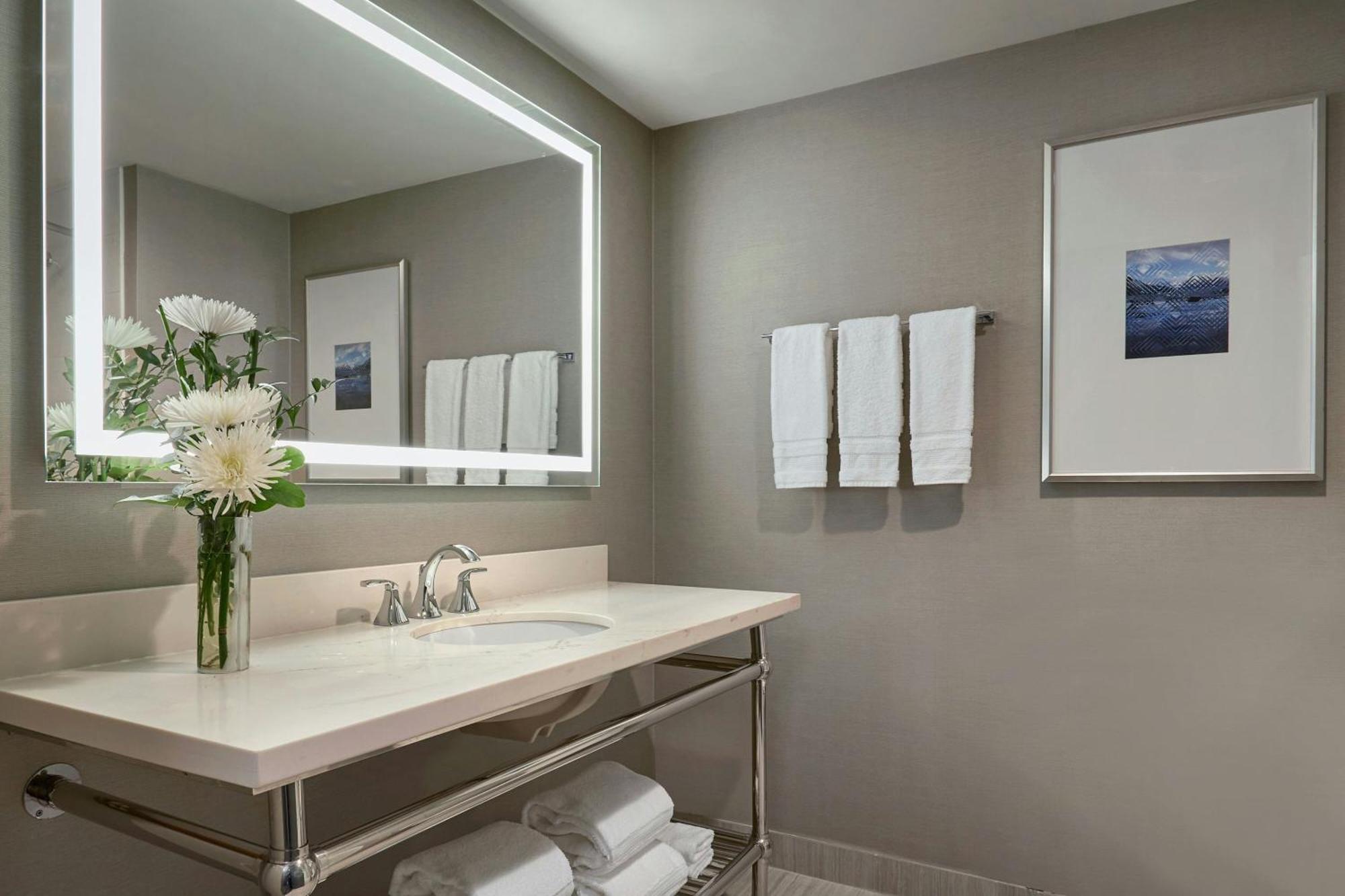 Sheraton Vancouver Guildford Hotel Суррей Екстер'єр фото
